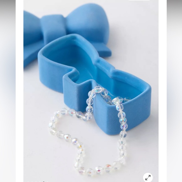 Urban Outfitters Blue Bow Flocked Trinket Box - Picture 2 of 9